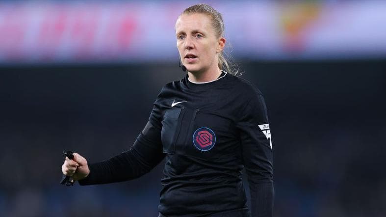 მსაჯის მწვრთნელი უარყოფს 'ხელის მოჭერას' ლიზა ბენის წინააღმდეგ