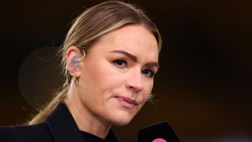 ლორა ვუდსი დაეცა განას წინააღმდეგ ინგლისის ამხანაგური მატჩის გაშუქებისას