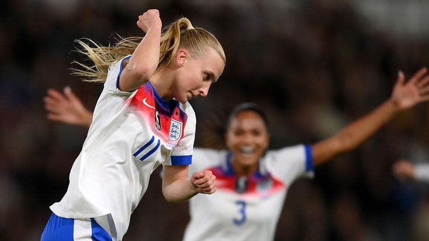 აგნი ბივერ-ჯონსი და ლუსია კენდალი გამოირჩევიან ინგლისის ქალთა საფეხბურთო გუნდში