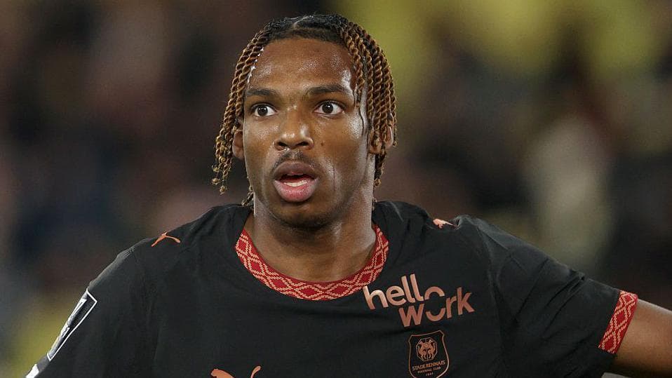 ლივერპულმა 60 მილიონიანი გარიგება დადო რენის მცველის, ჯერემი ჯაკეტის სანაცვლოდ