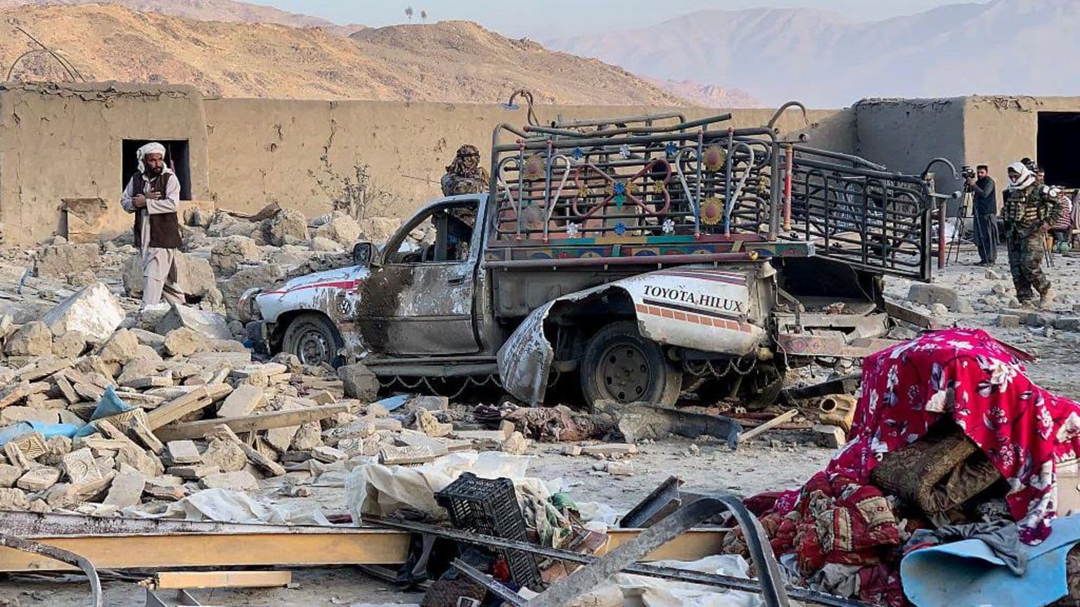 ავღანეთმა წამოიწყო ფართომასშტაბიანი შეტევა პაკისტანის პოზიციებზე