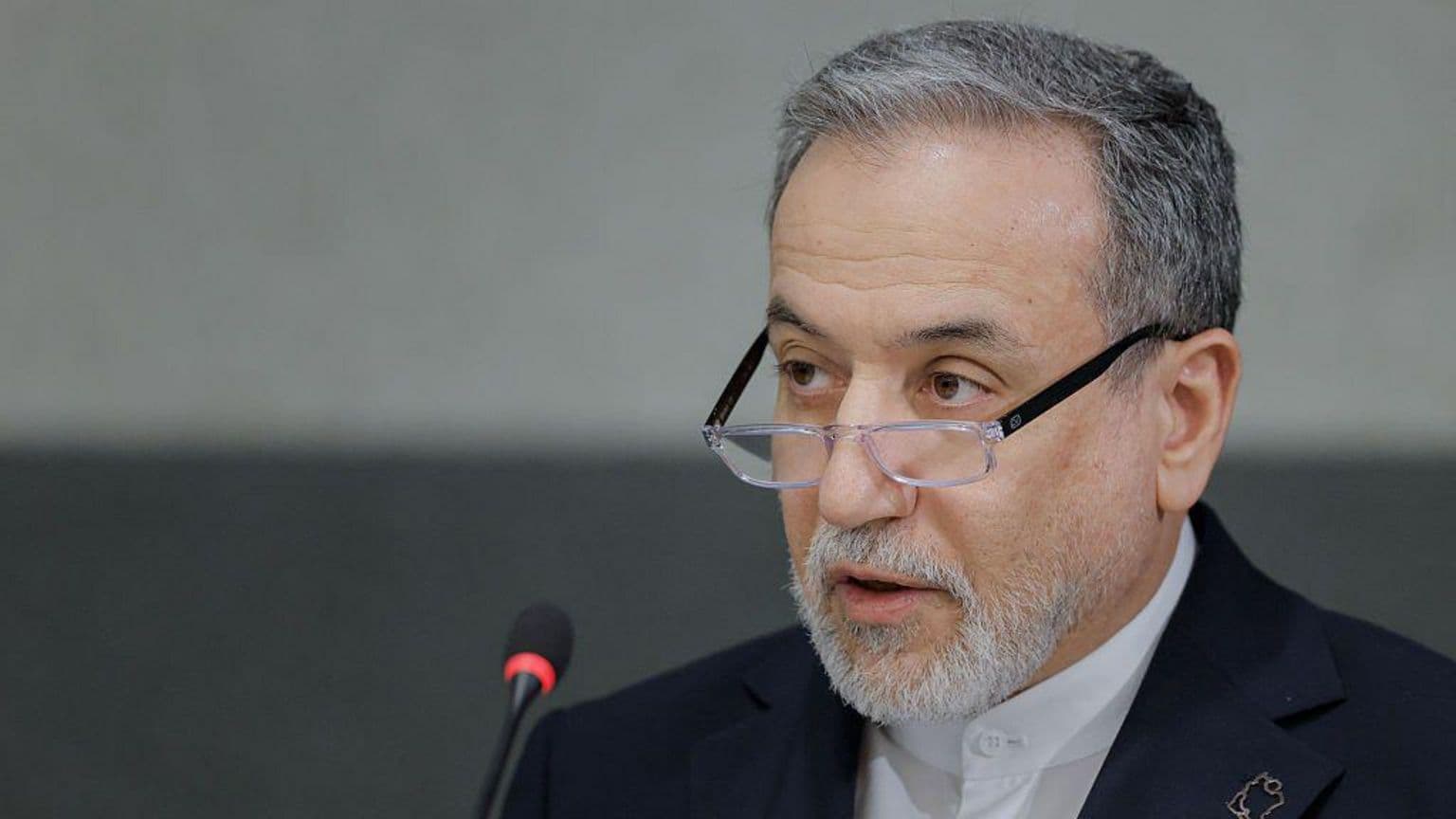 ტრამპი განიხილავს შეზღუდულ სამხედრო დარტყმას ირანის წინააღმდეგ ბირთვული პროგრამის შეზღუდვის მიზნით