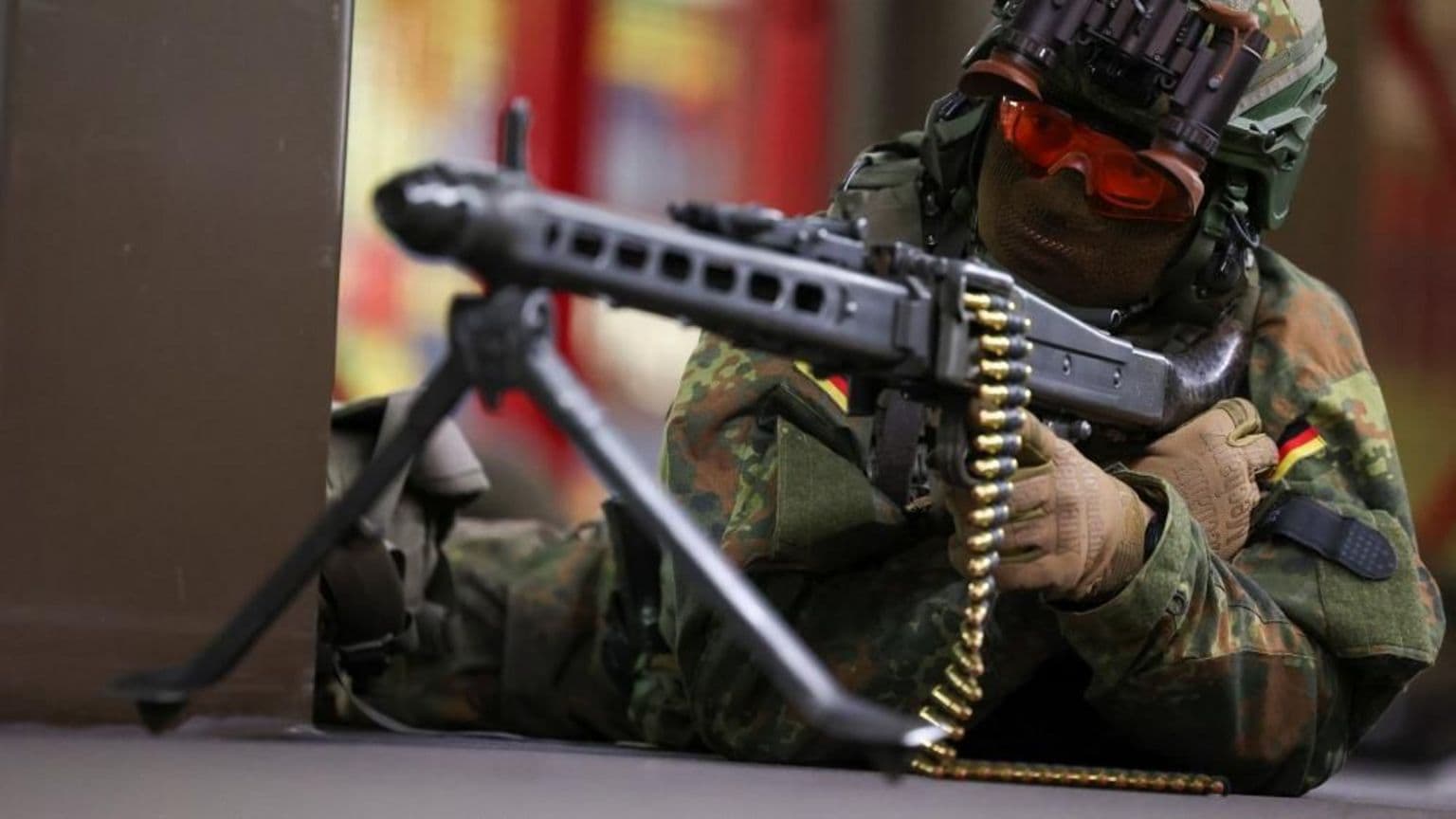 გერმანული საბრძოლო მასალა მოიპარეს აღმოსავლეთ გერმანიის ქალაქ ბურგიდან