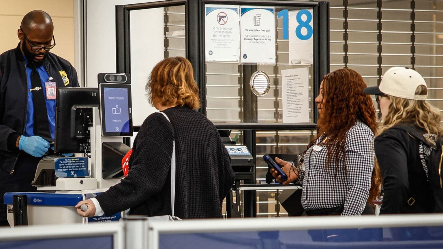 აშშ-ში მოგზაურობის ავტორიზაციის ახალი პირობა: სოციალური მედიის მონაცემების მოთხოვნა