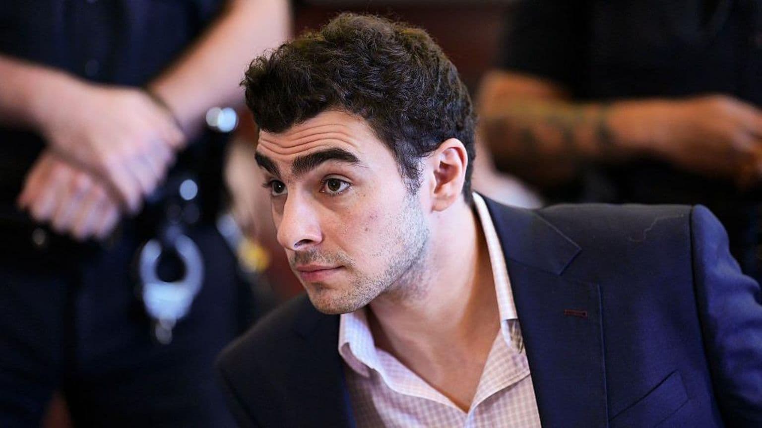 ერთი წლის წინ, პენსილვანიაში მაკდონალდსში პოლიციელებმა დააკავეს ეჭვმიტანილი ნიუ-იორკის მკვლელობაში