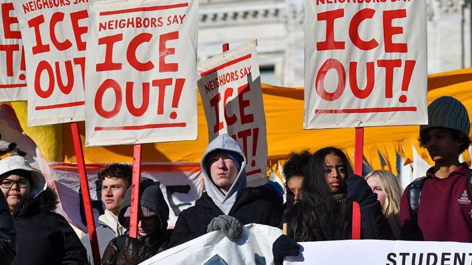 მინეაპოლისის ვიდეო ეწინააღმდეგება ICE-ის ანგარიშს ვენესუელელი ემიგრანტის სროლის შესახებ