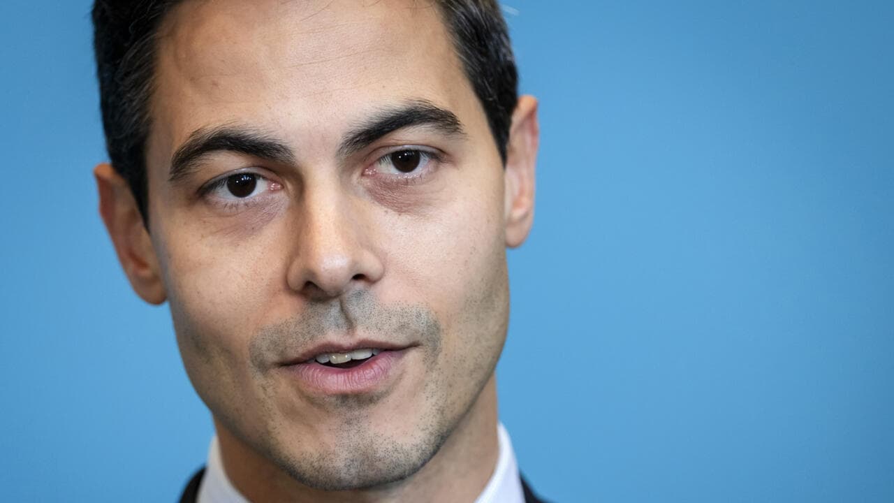 ცენტრალისტი რობ ჯეტენი ჰოლანდიის არჩევნების გამარჯვებულია