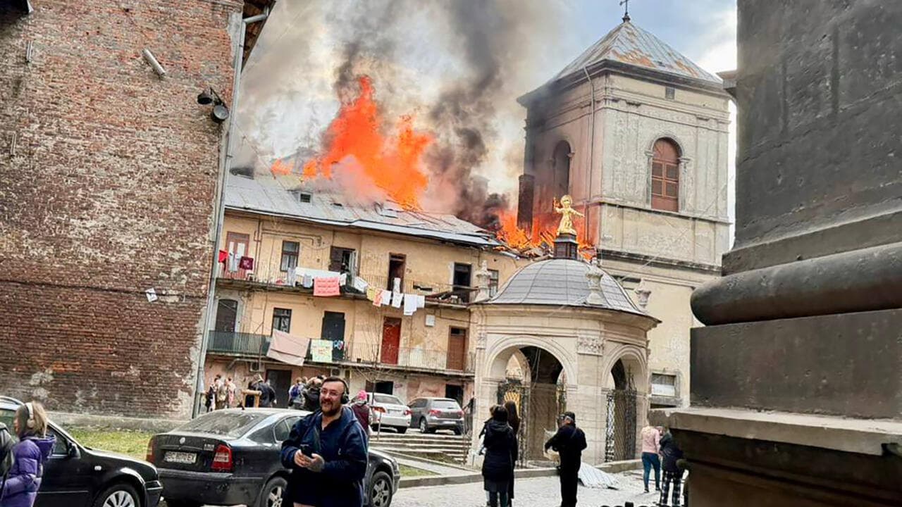 საფრანგეთმა პატივი მიაგო ჟოსპინს, რუსეთმა დაბომბა უკრაინა, აშშ-ში პროტესტები გრძელდება