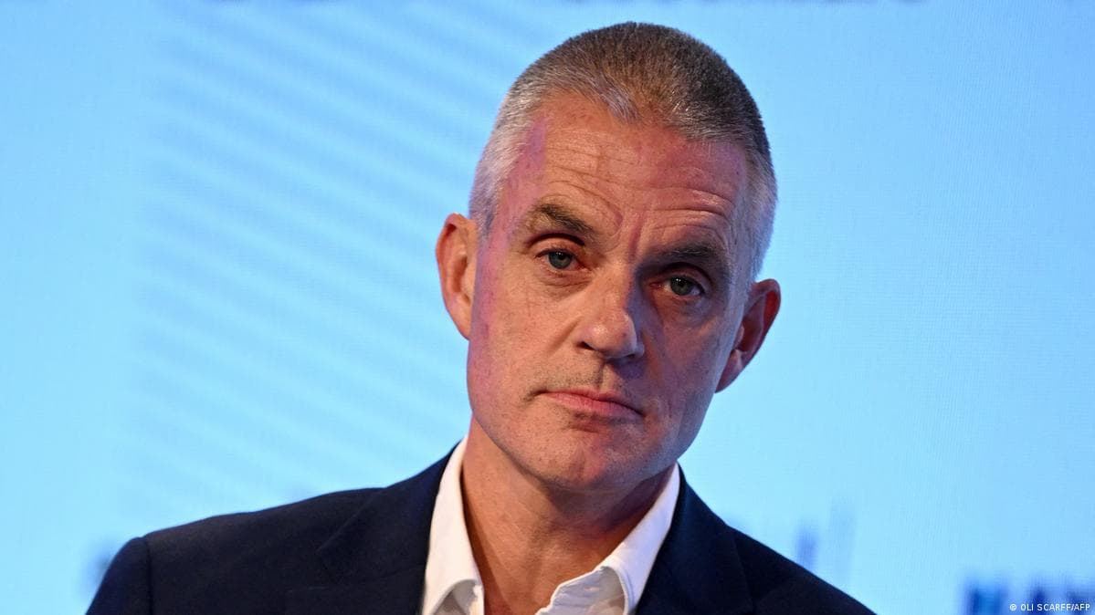 BBC-ის მთავარი ტიმ დეივი და ახალი ამბების უფროსი დებორა ტერნესი გადადგნენ დონალდ ტრამპის გამოსვლის რედაქტირების გამო დაპირისპირების ფონზე