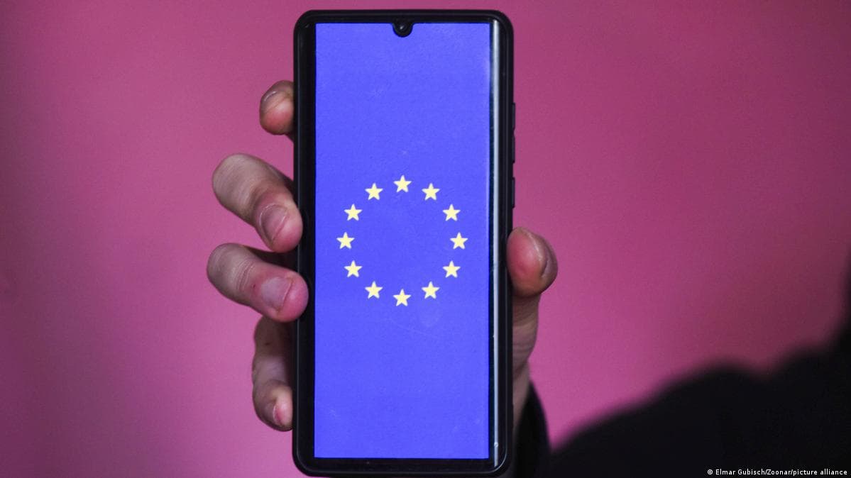 მერცი და მაკრონი ხელმძღვანელობენ ევროპის ციფრულ სუვერენიტეტს აშშ-ს ტექნოლოგიური დომინირების ფონზე