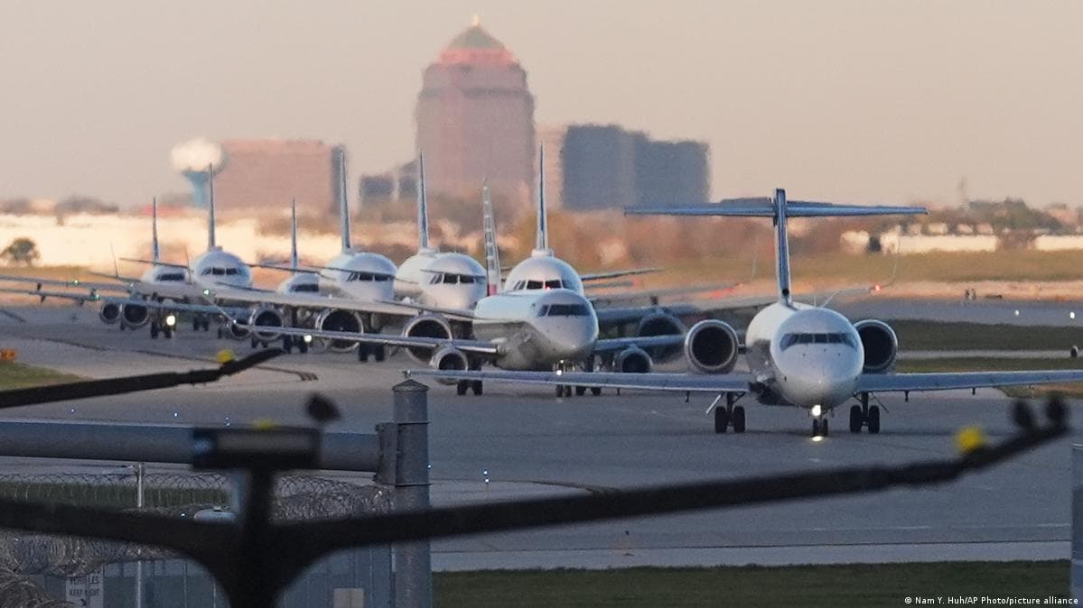 აშშ-ს მთავრობის დახურვა: საჰაერო მოძრაობის ტევადობა შემცირდება მთავარ აეროპორტებში