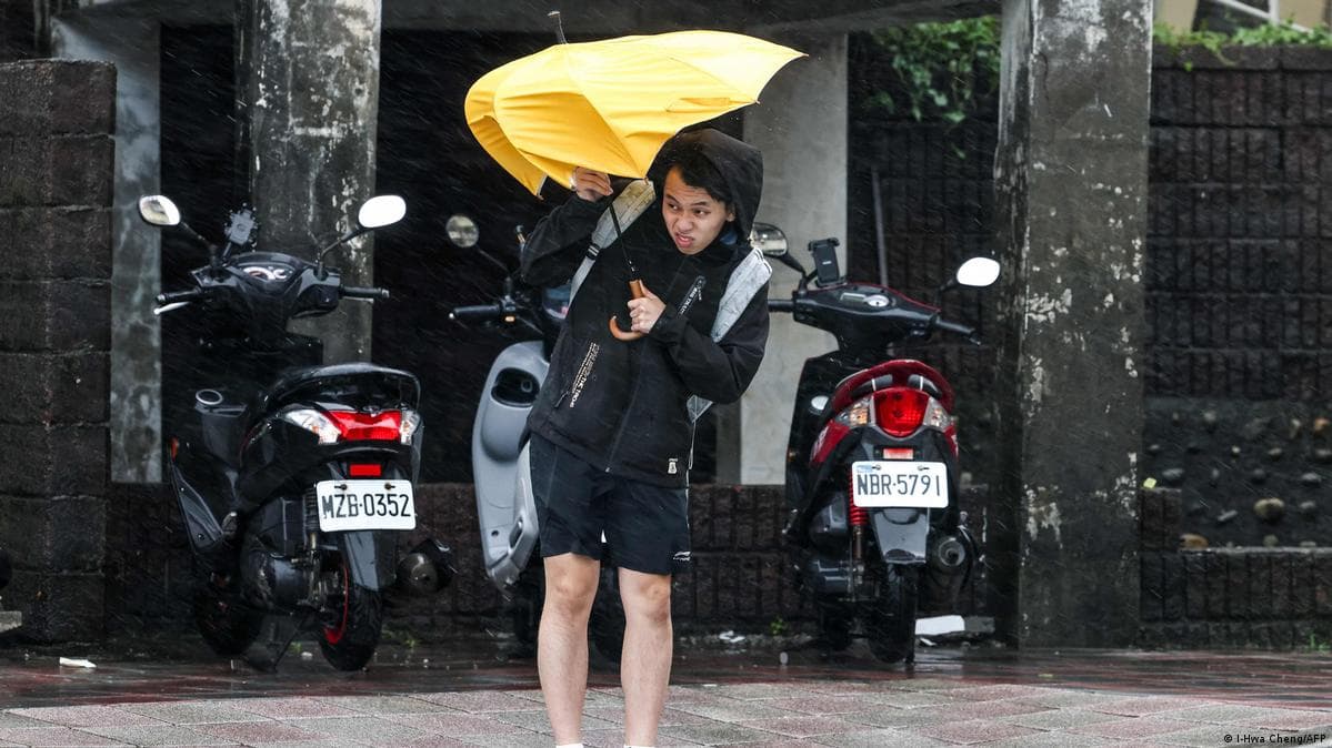 ტაივანში 8300-ზე მეტმა ადამიანმა დატოვა სახლები ტაიფუნ ფუნგ-ვონგის გამო