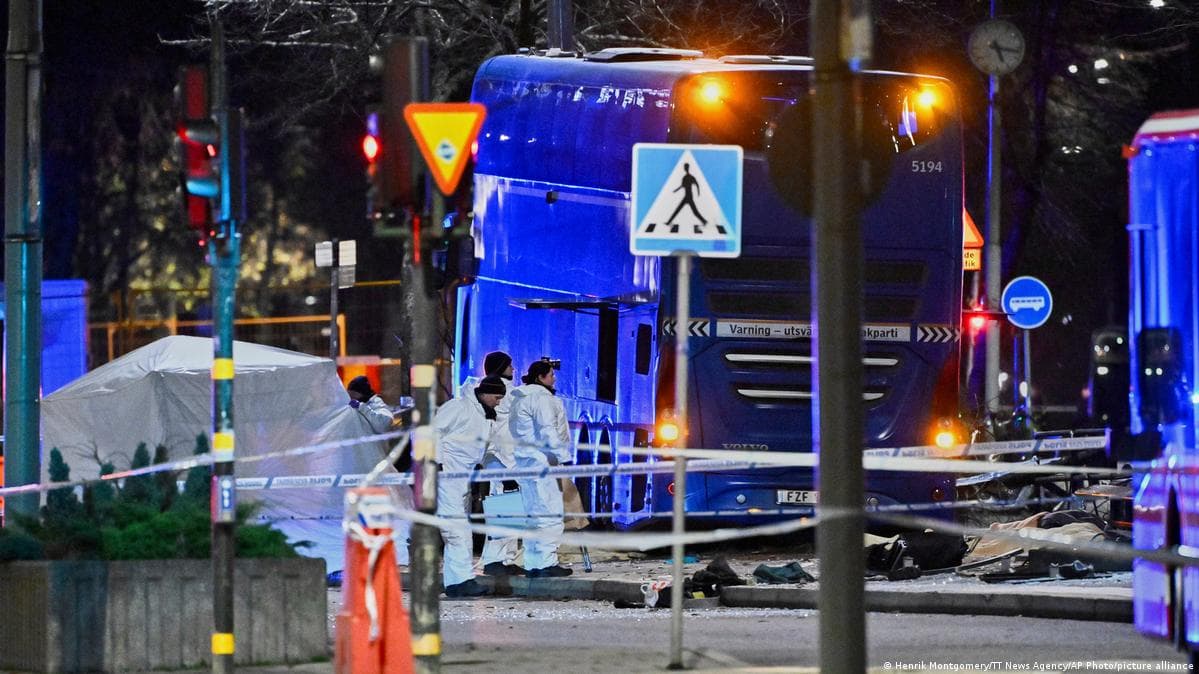 ავტობუსის შეჯახებამ სტოკჰოლმში სამი ადამიანი იმსხვერპლა