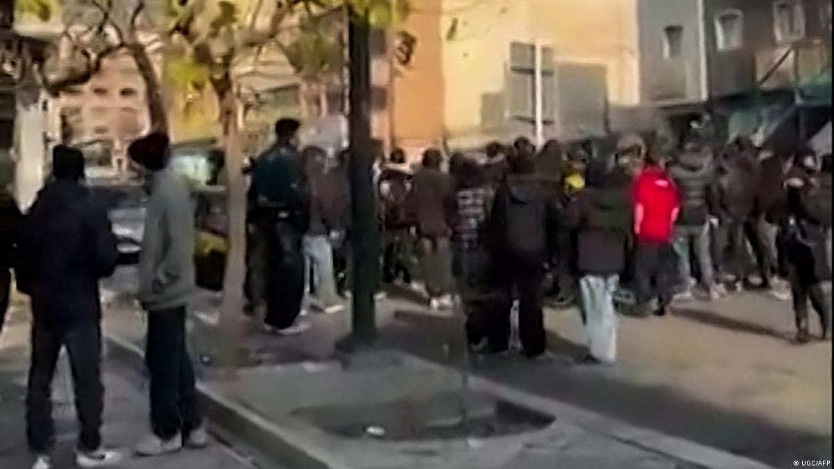 ირანის პროტესტები ძლიერდება: 45 მოკლული, ინტერნეტის შავი ეკრანი, როდესაც დემონსტრაციები ვრცელდება მთელ ქვეყანაში