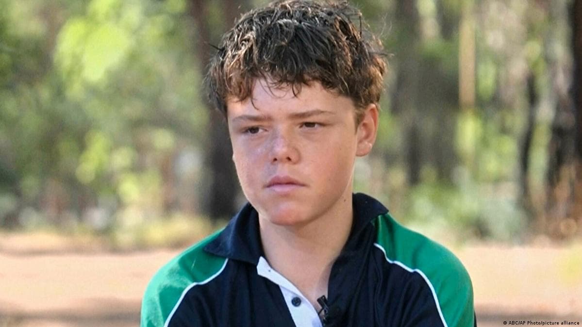 13 წლის ბიჭმა 4 კმ გაცურა, რათა დედასა და და-ძმებს დახმარებოდა