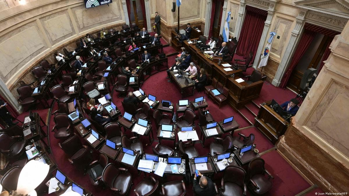 არგენტინის სენატმა დაამტკიცა შრომის რეფორმის საკამათო კანონპროექტი