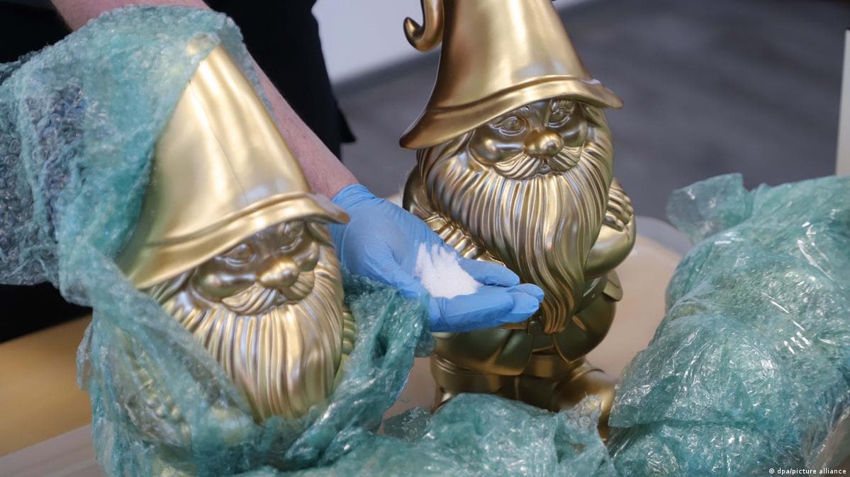 გერმანიის საბაჟომ კეტამინი დამალული ბაღის გნომებში აღმოაჩინა