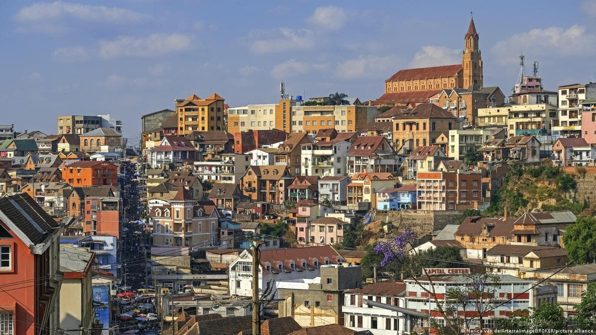 მადაგასკარის ანტიკორუფციული სამსახურის ხელმძღვანელი ქვეყნის ახალ პრემიერ-მინისტრად დაინიშნა