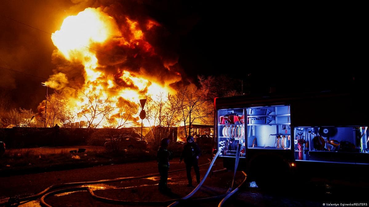 რუსეთმა უკრაინის მასშტაბით სარაკეტო და დრონის თავდასხმა განახორციელა, დაიღუპა 15 ადამიანი